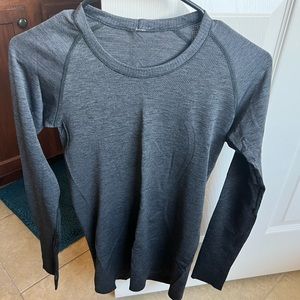 lululemon. swiftly long sleeve. Charcoal gray. Size 6. EUC.